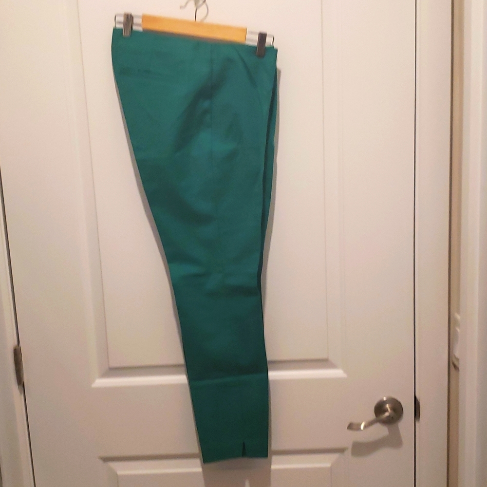Crosby angle pants, perfect condition, size 8, color green,